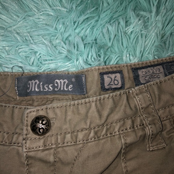 Miss Me Shorts - Picture 3 of 3